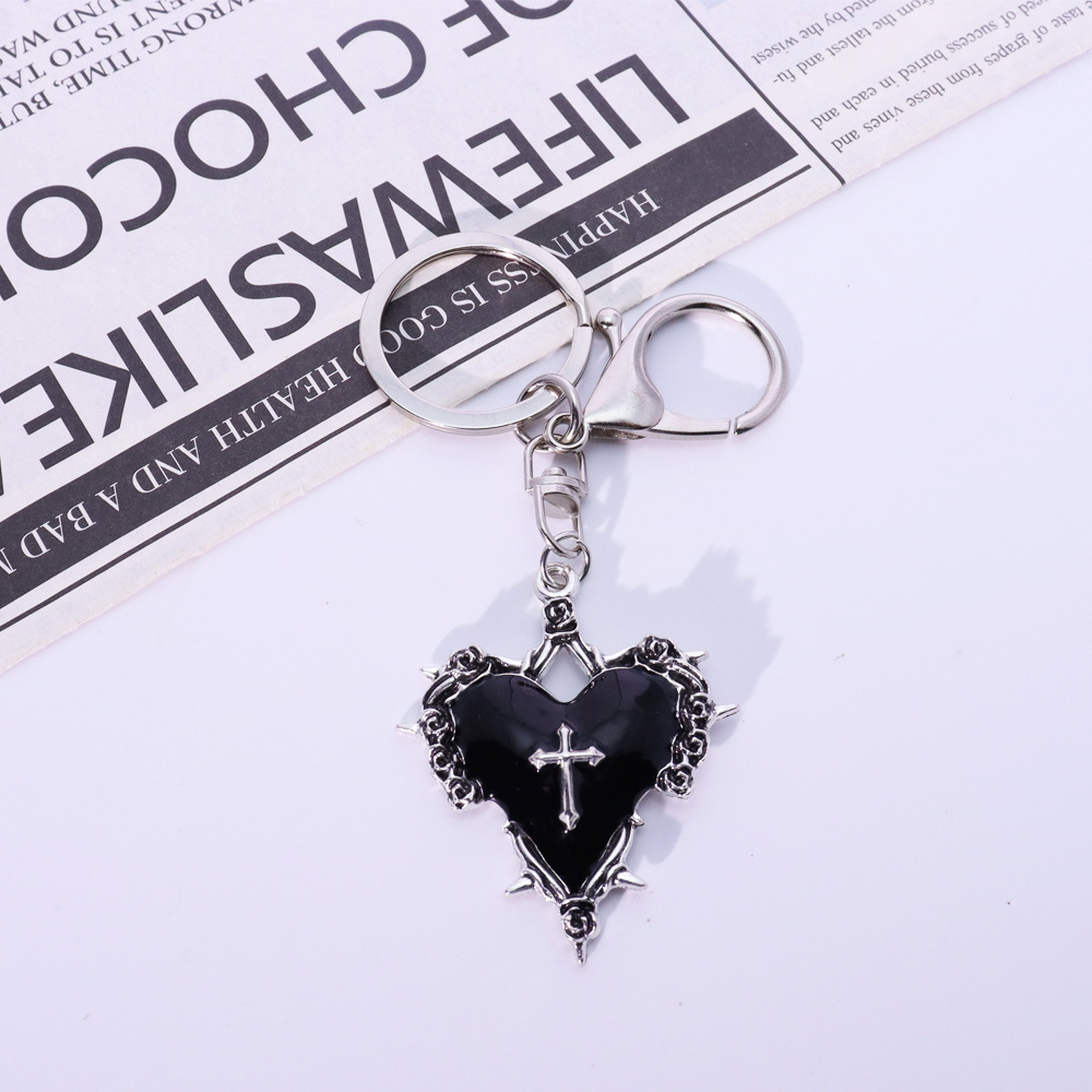 7:Black heart double buckle