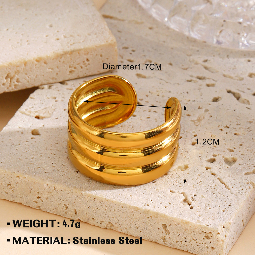 Gold ring 1096