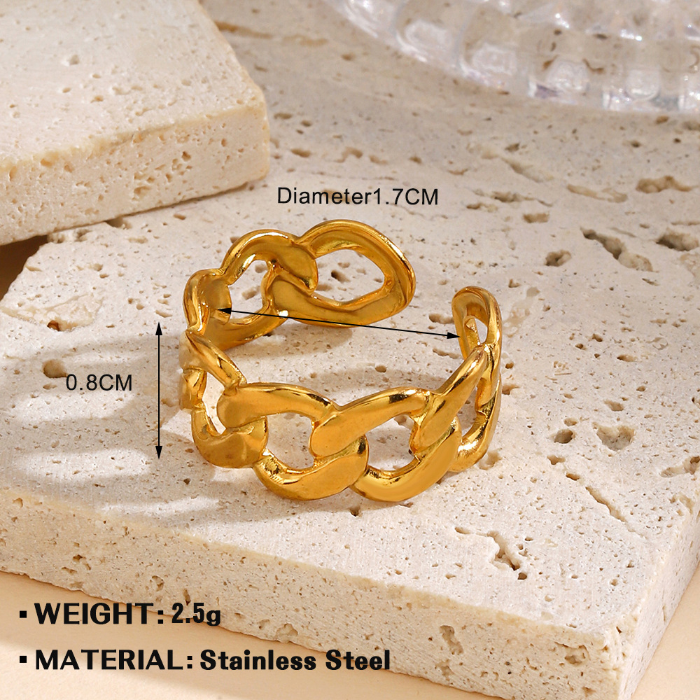 Gold ring 1104