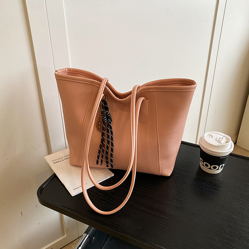 Pink without pendants