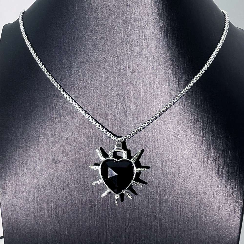 5:Black heart chain length 60cm