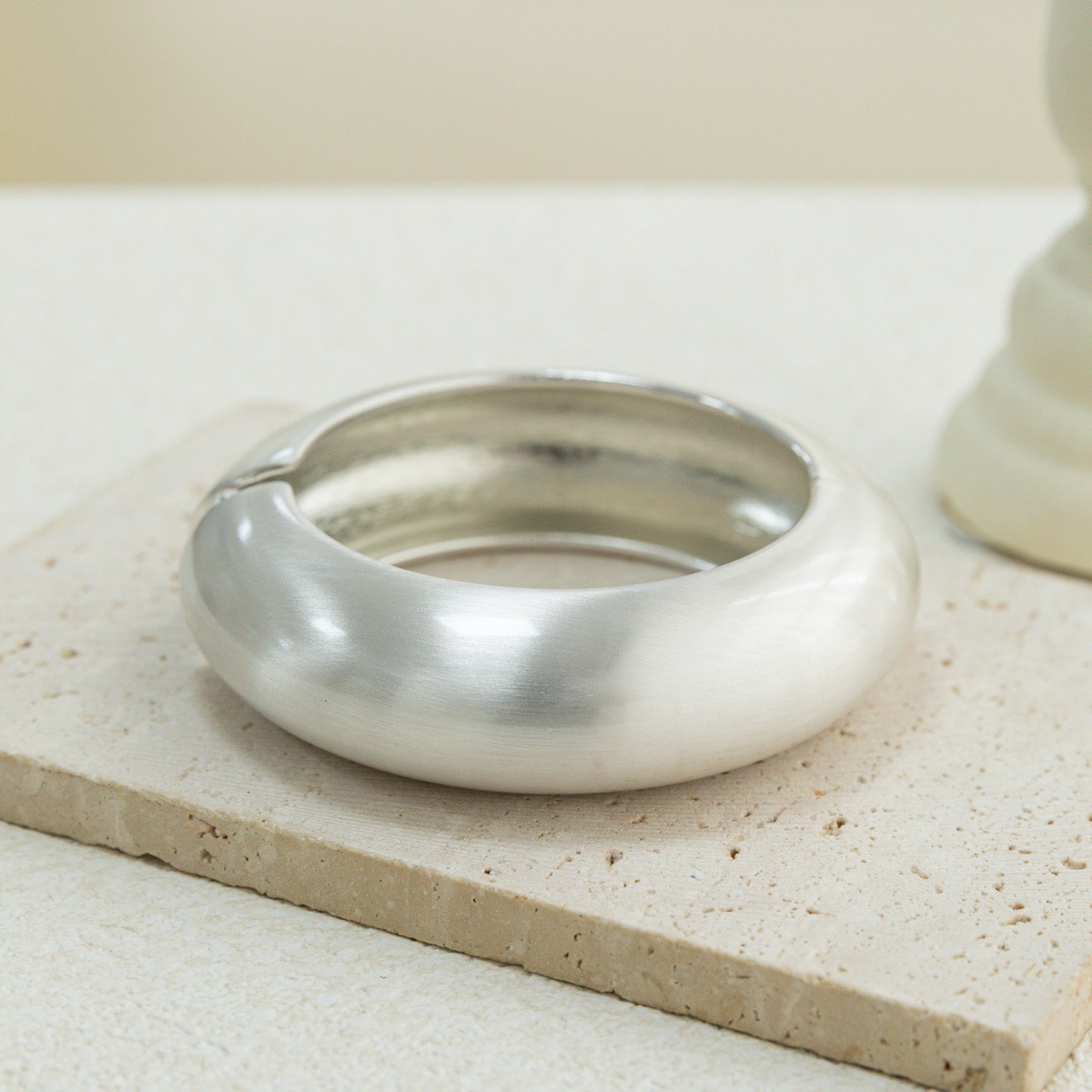 2:S209 frosted silver