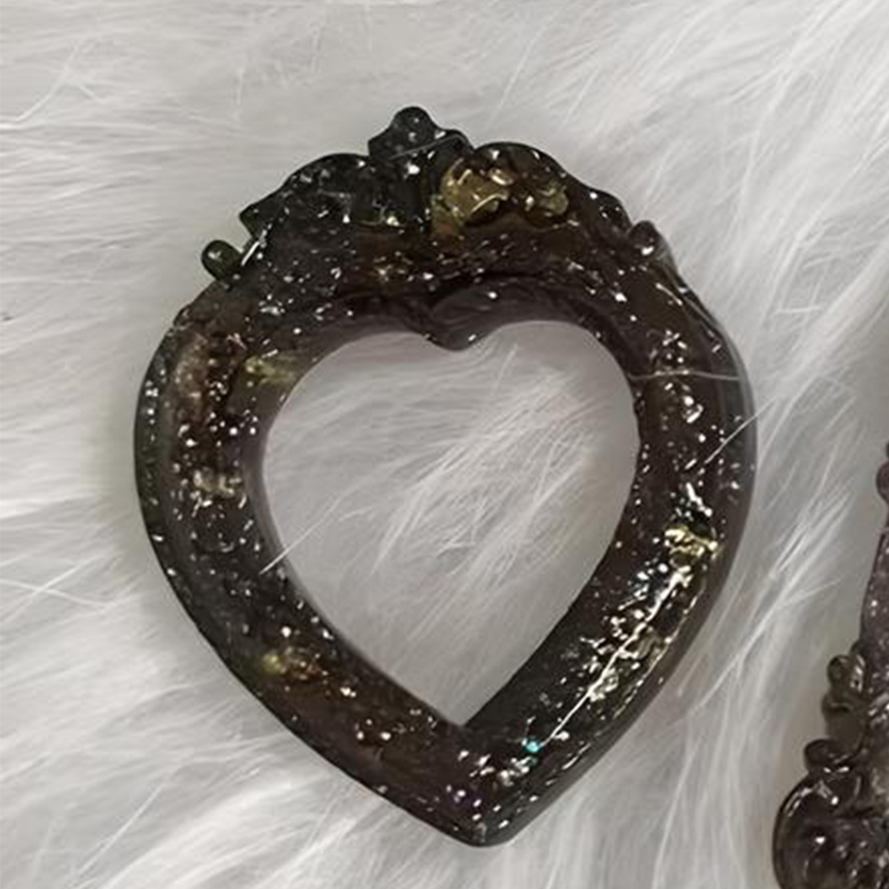 8:H gold foil 46x37x6mm