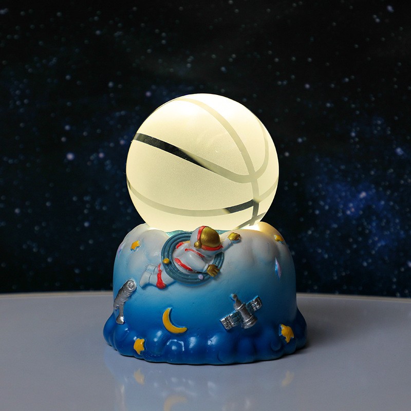 Blue astronaut rotating Base - basketball