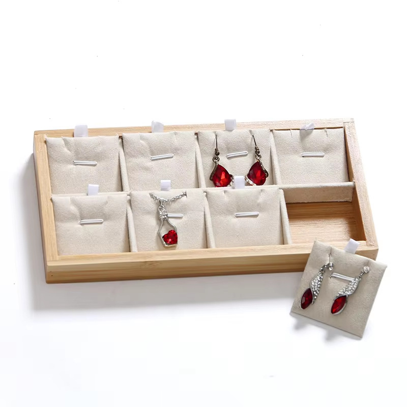 7:Earrings and necklace tray