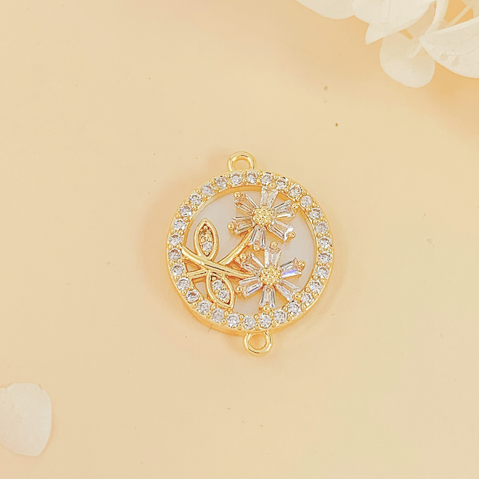 8:Sl527 small flower pendant gold