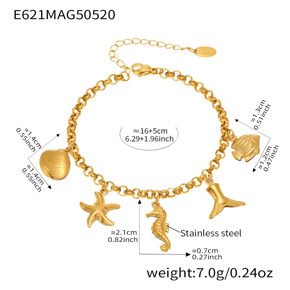 1:Multi-accessory bracelet