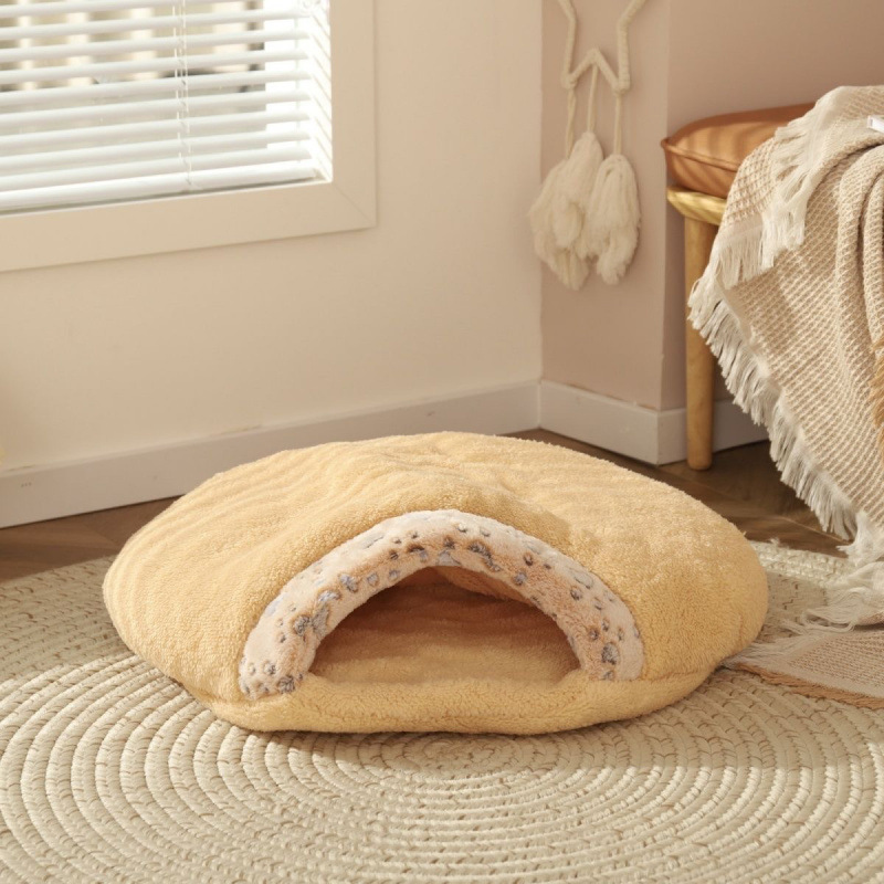 M 60x50x16cm with  tumbler toy