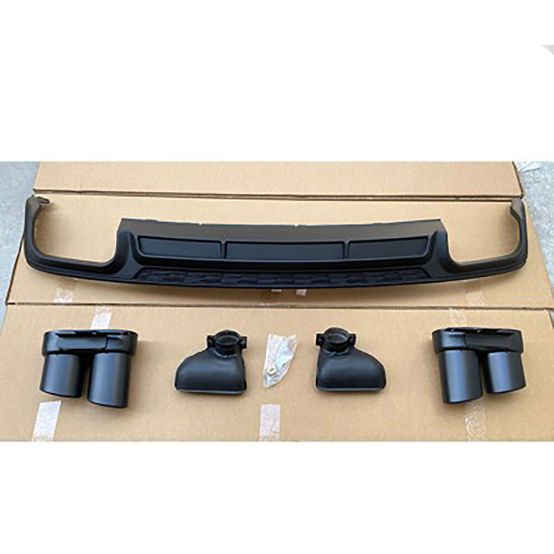 Matt black back lip   black tail throat