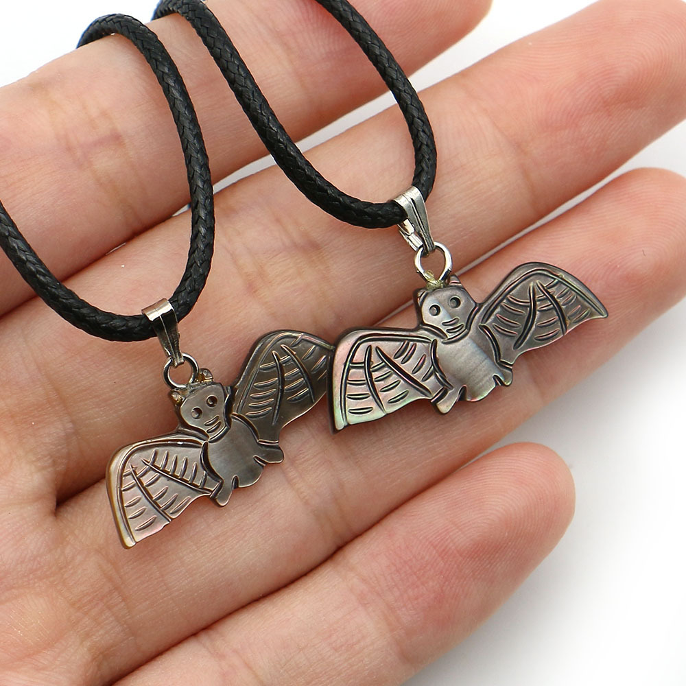 4:Black butterfly shell necklace