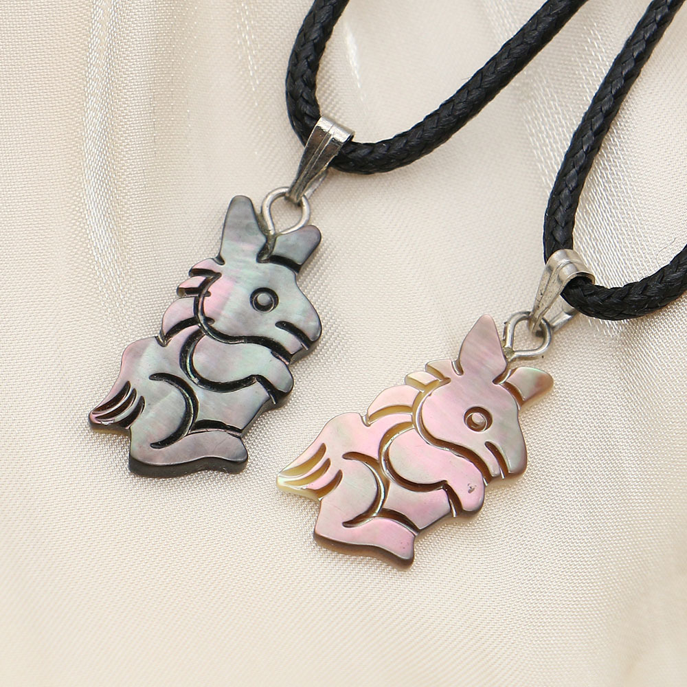 4:Black butterfly shell necklace