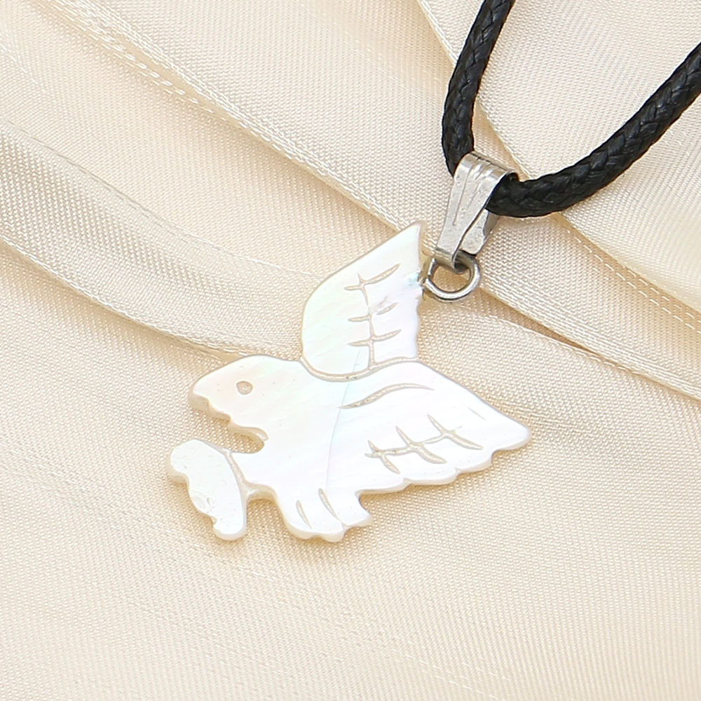 3:White butterfly shell necklace