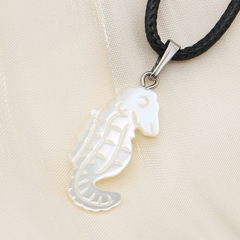 3:White butterfly shell necklace