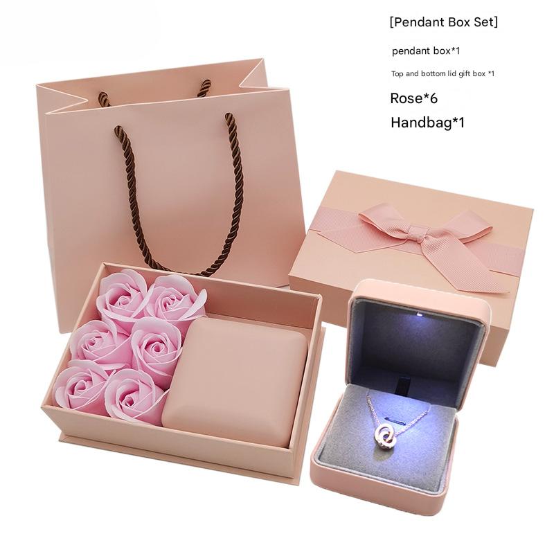 3:pendant box set 7.5*7.5*4.2cm
