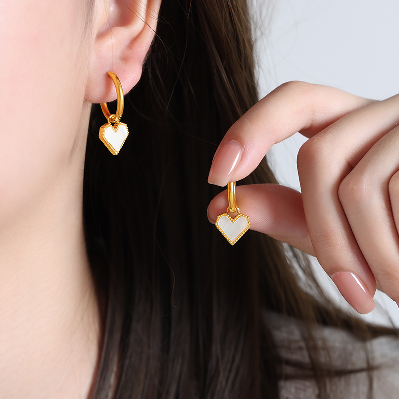 12:F1000-gold white sea shell earrings