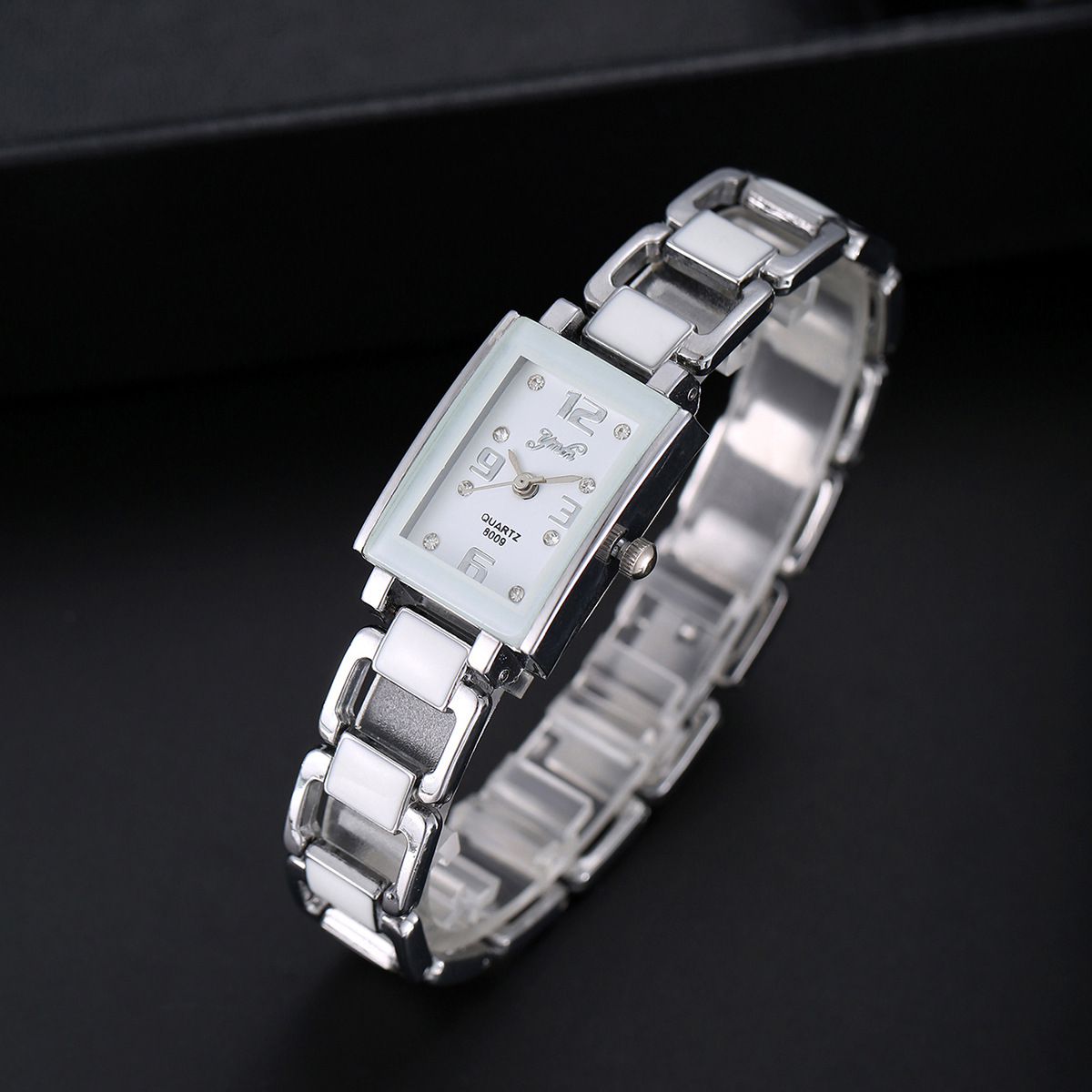 3:Silver white surface