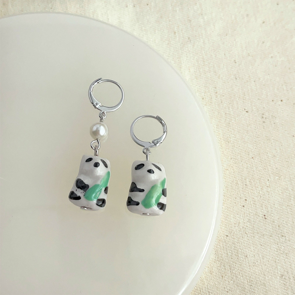 9:4203 hand-painted panda ceramic earrings