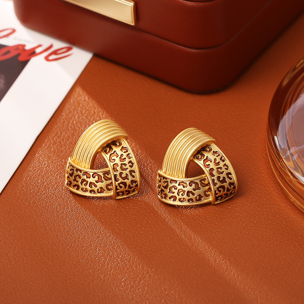 5:Golden triangular leopard print ear studs