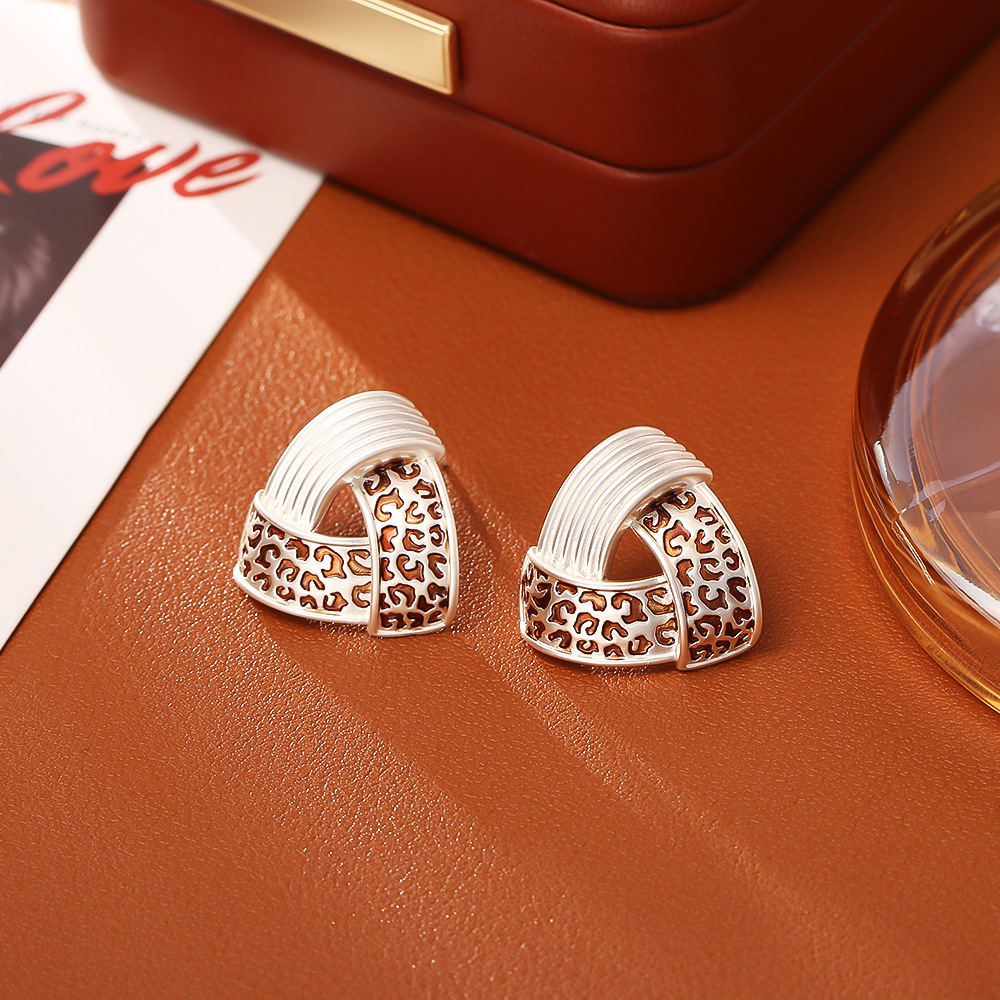 6:Silver triangular leopard print stud earrings