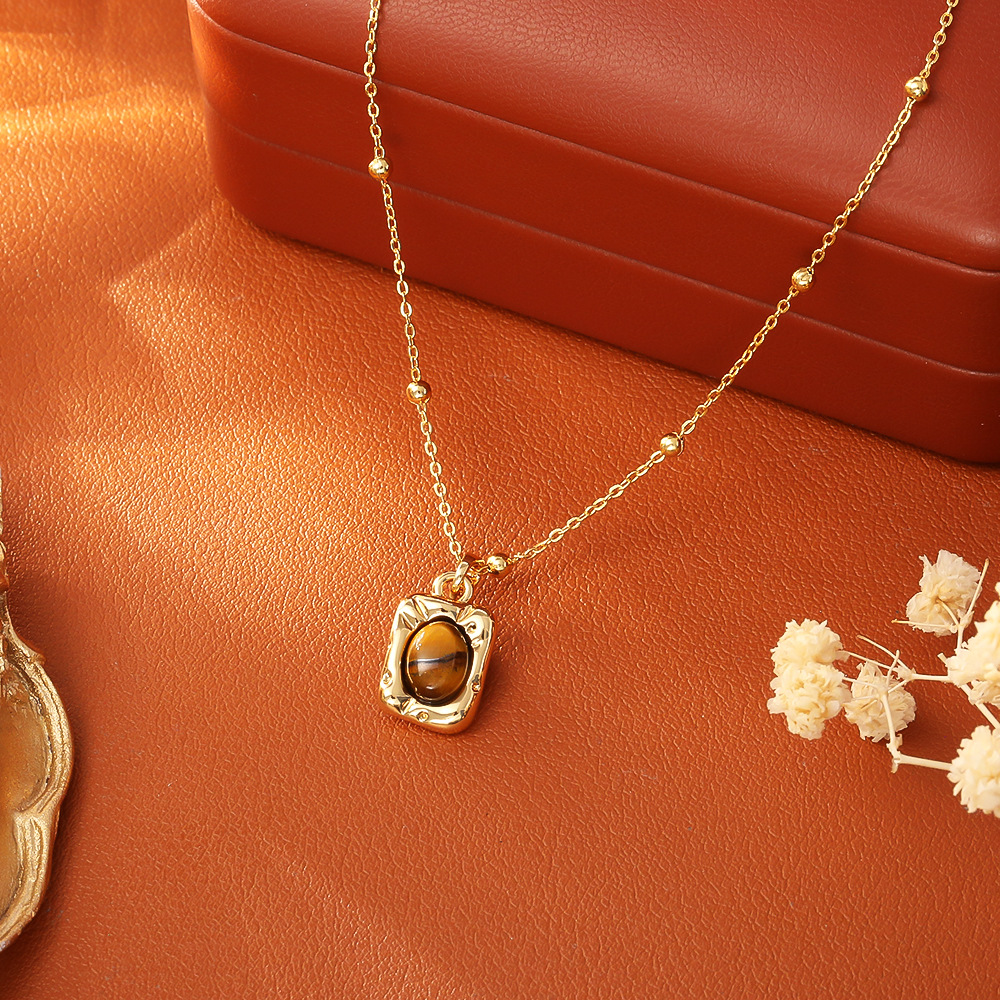 1:Tiger's eye necklace