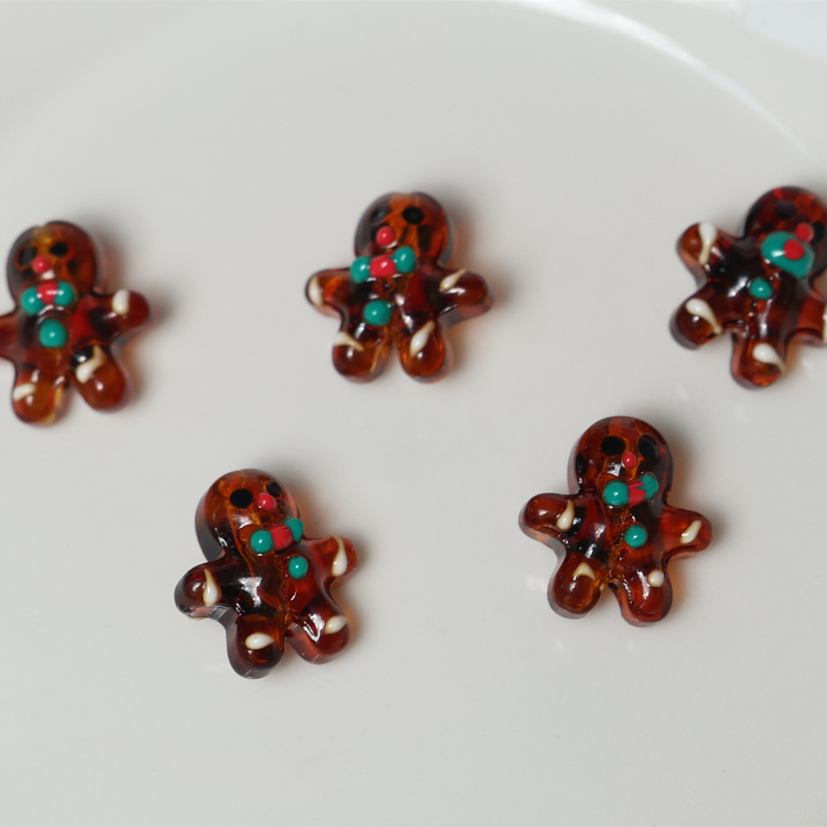 3:Small gingerbread man