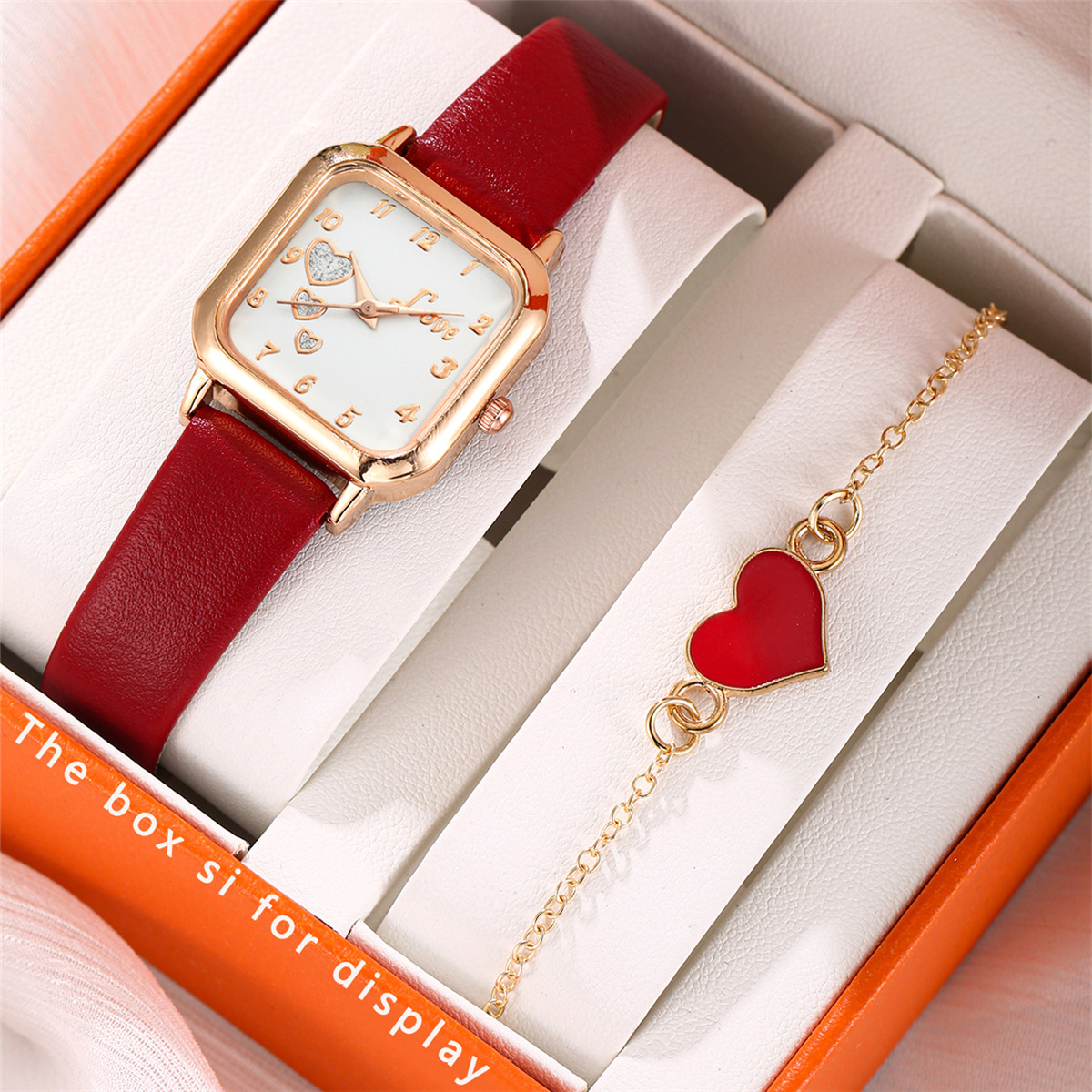 3:Red heart-shaped bracelet set