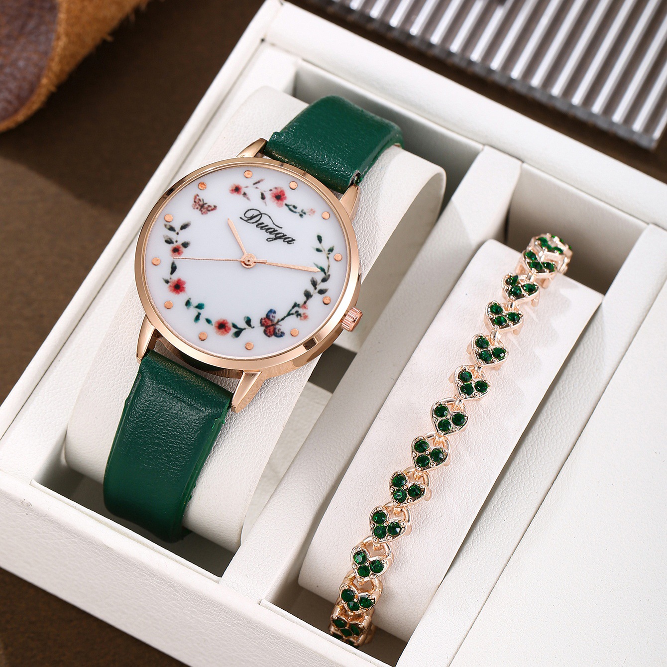 8:Green single heart-shaped bracelet set