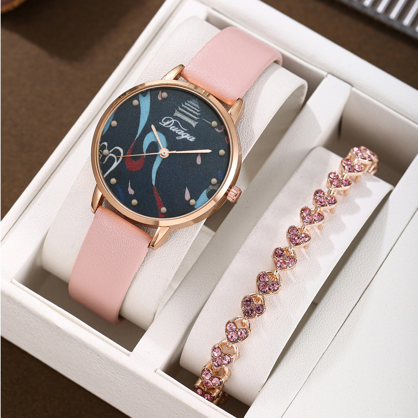 5:A pink single heart-shaped bracelet set