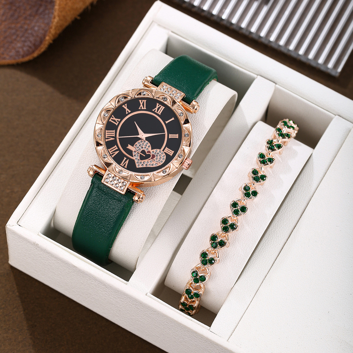 8:Green single heart-shaped bracelet set