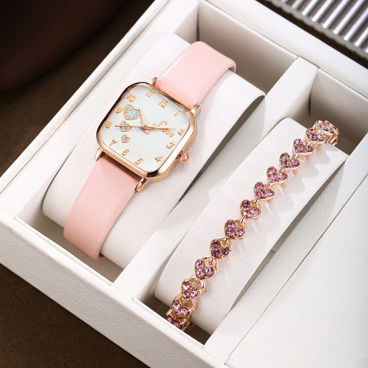 5:Pink heart-shaped bracelet set