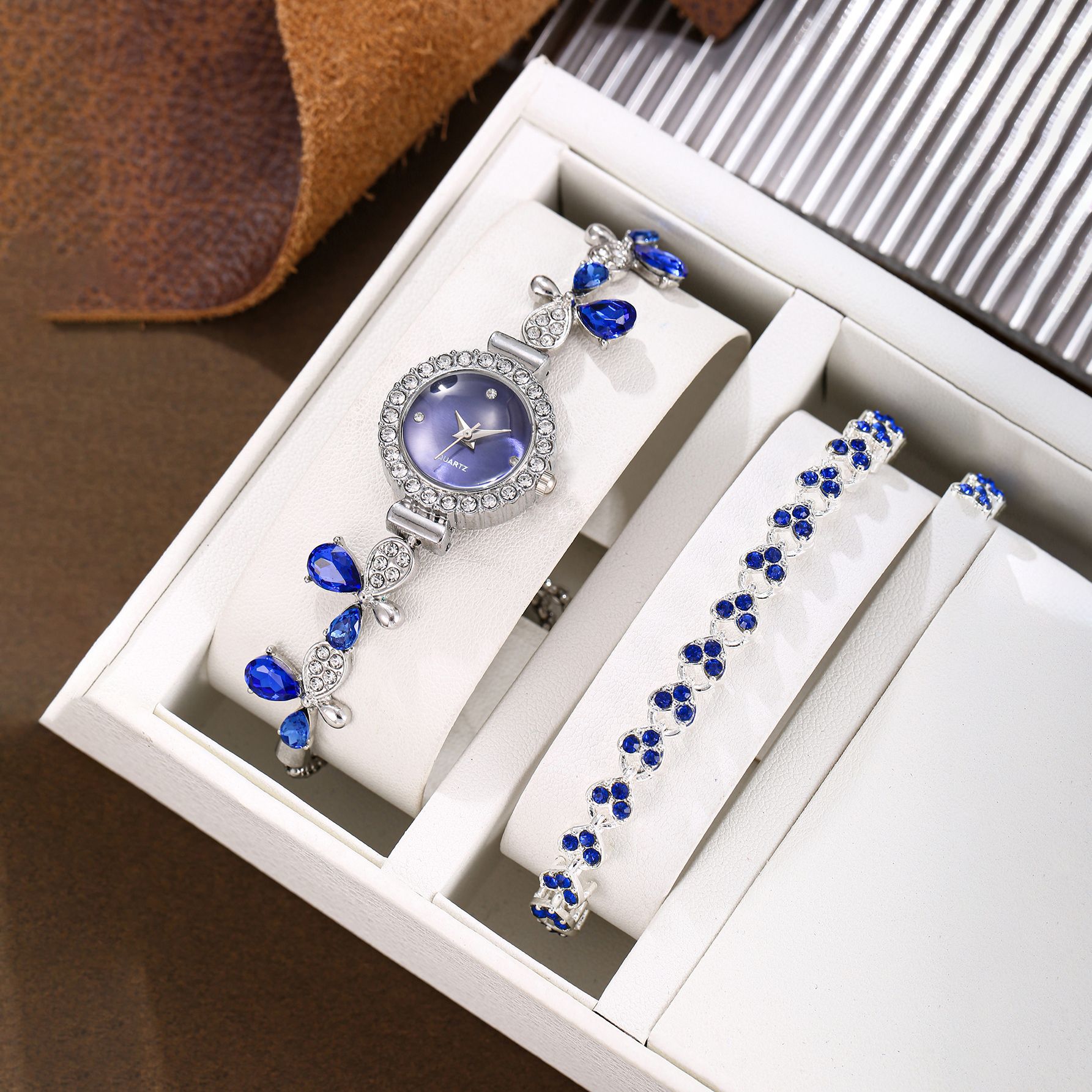 6:Blue heart bracelet set