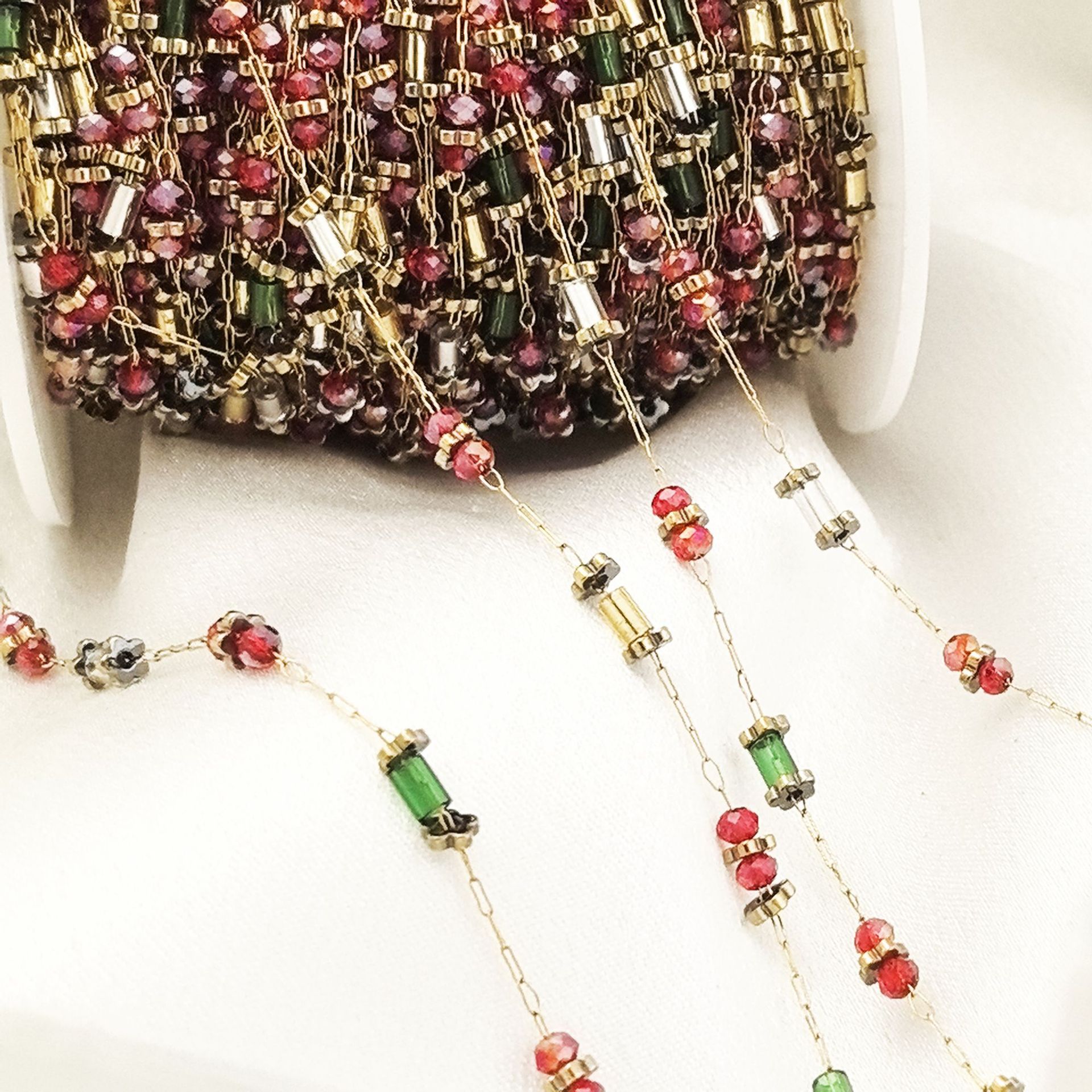 4:Toothed long tube flat crystal titanium steel chain