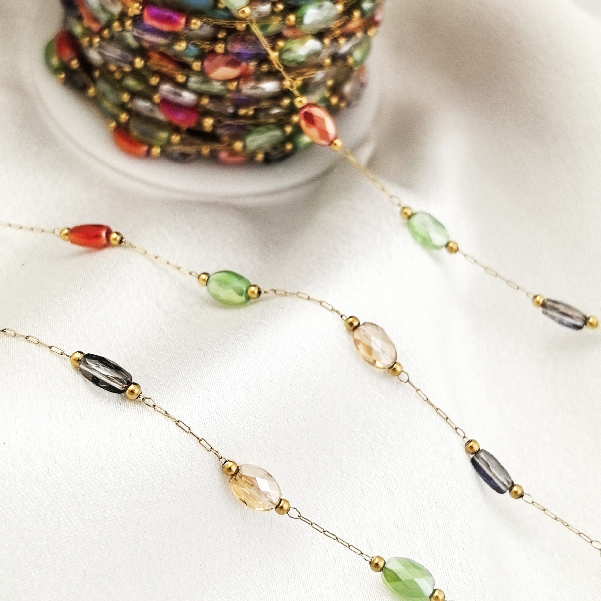 5:Colored flat crystal copper bead titanium steel chain