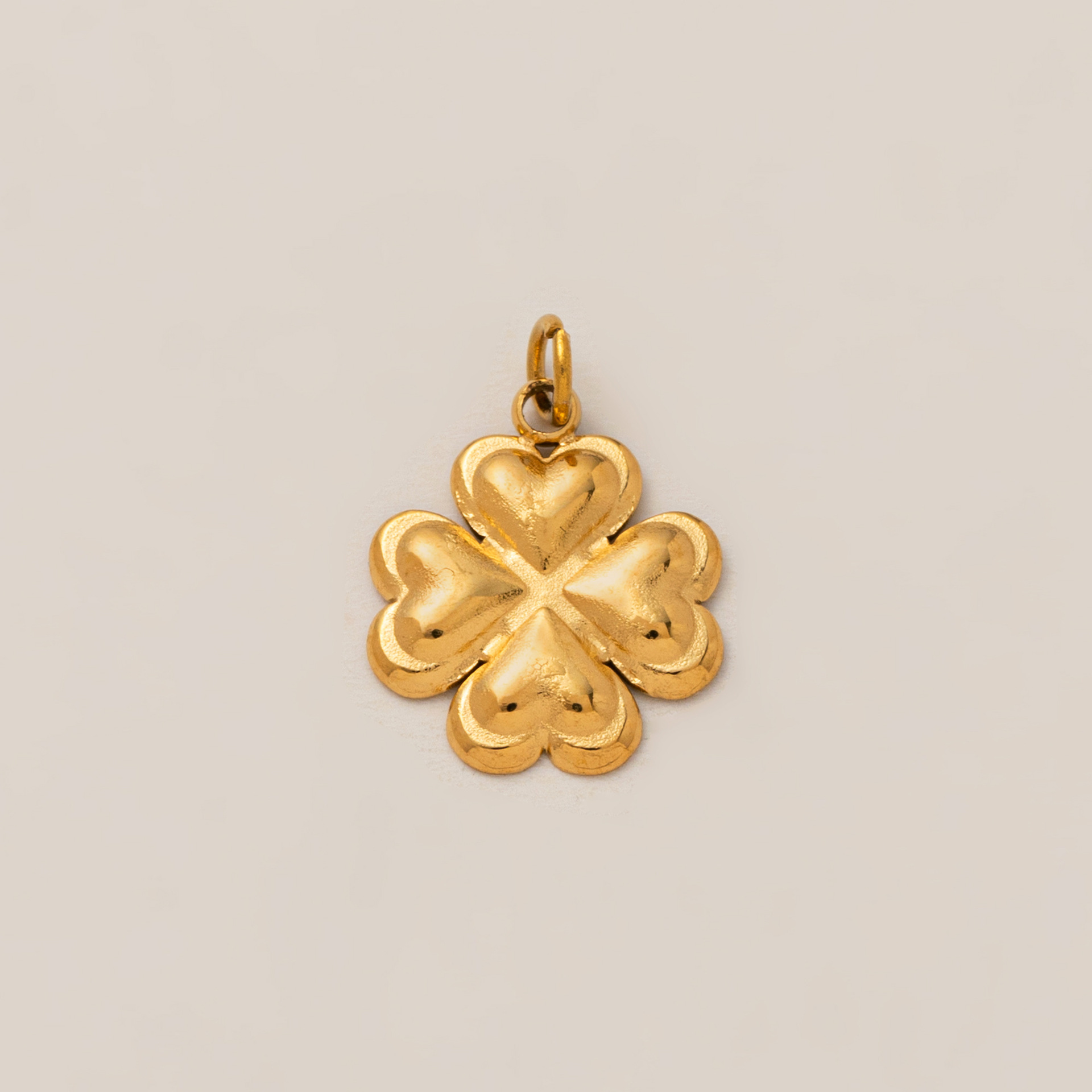 8:Gold four leaf clover pendant