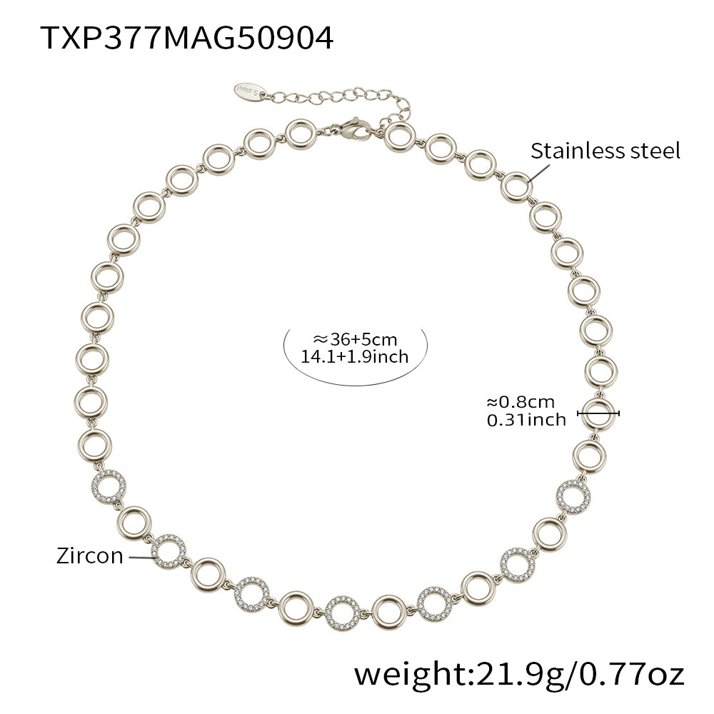 3:Steel-colored necklace