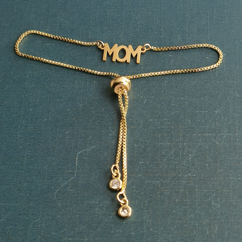 4:Gold Pendant   Bracelet