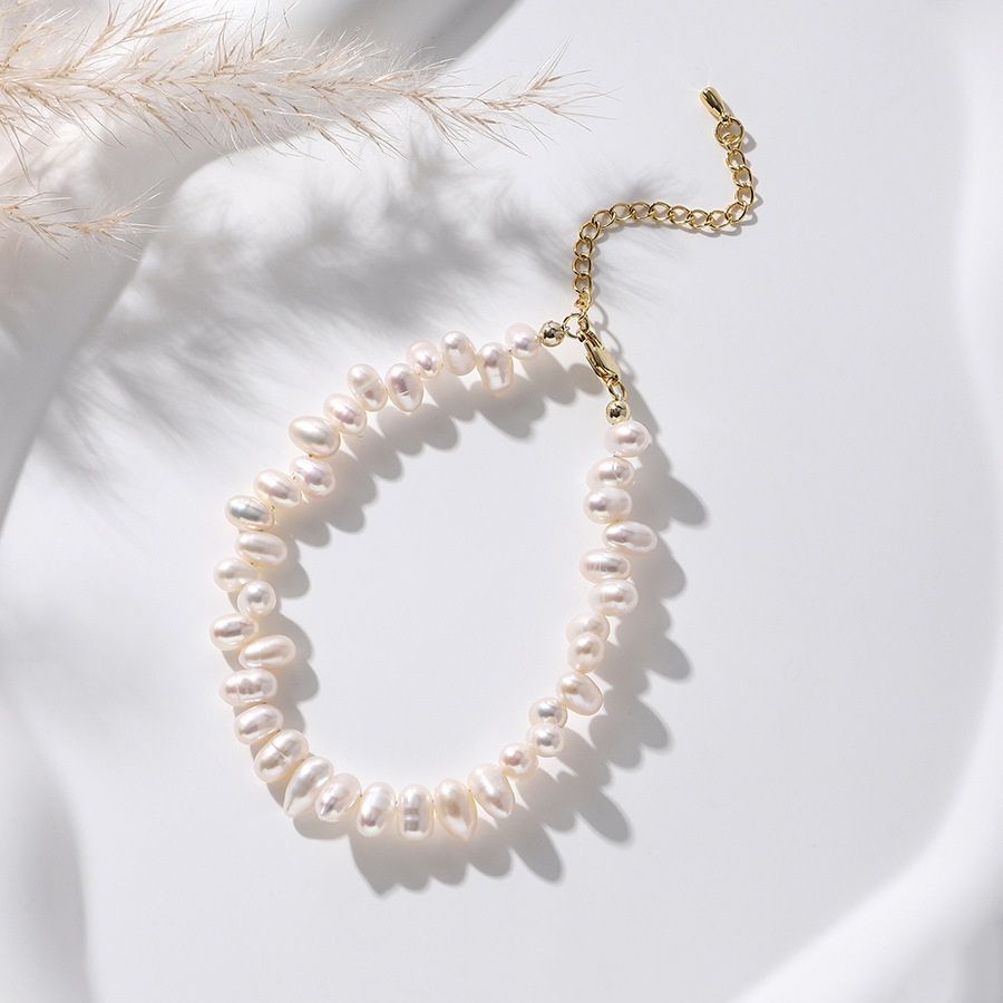 2:Misplaced natural pearl bracelet (no. 13)