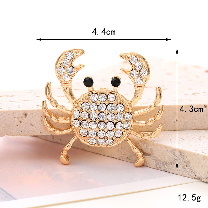 5:D2637 Crab White