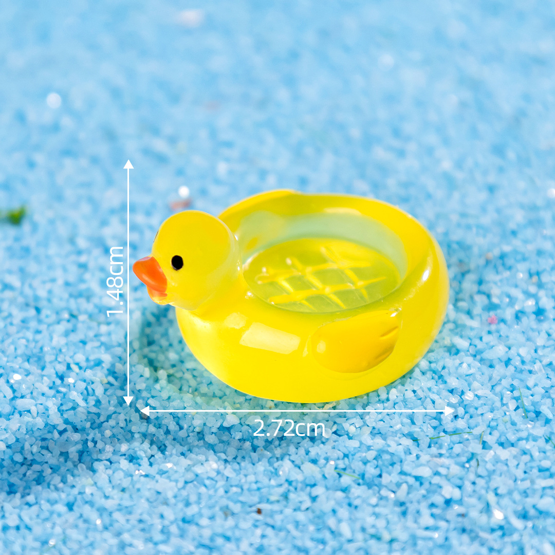 4:Luminous surface-duck