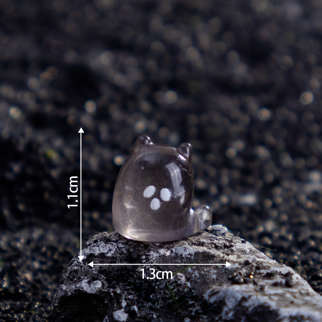 4:Glossy-black tail ghost