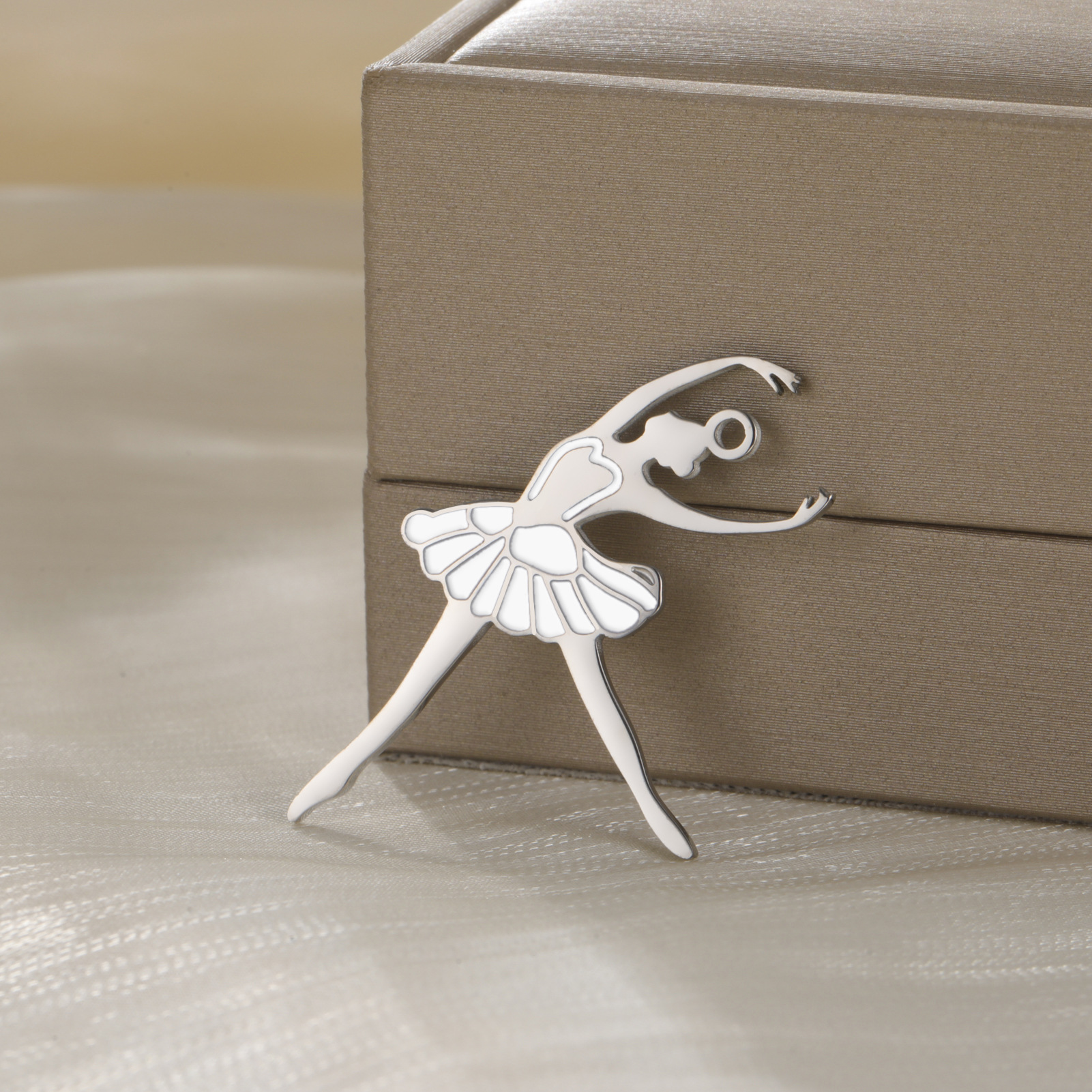 3:Steel color-ballerina 2