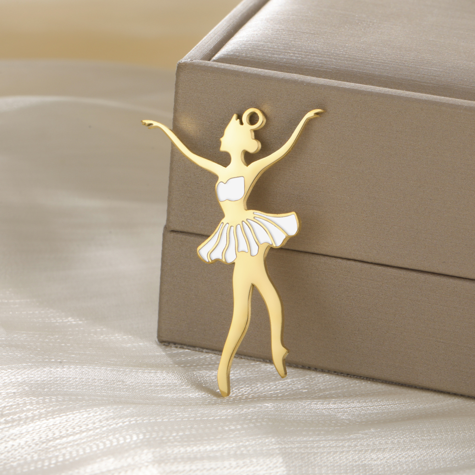 12:Golden-ballerina 6