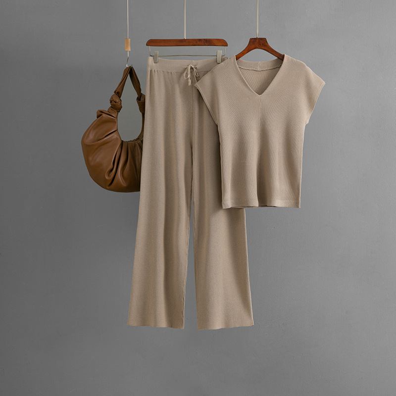 Khaki color