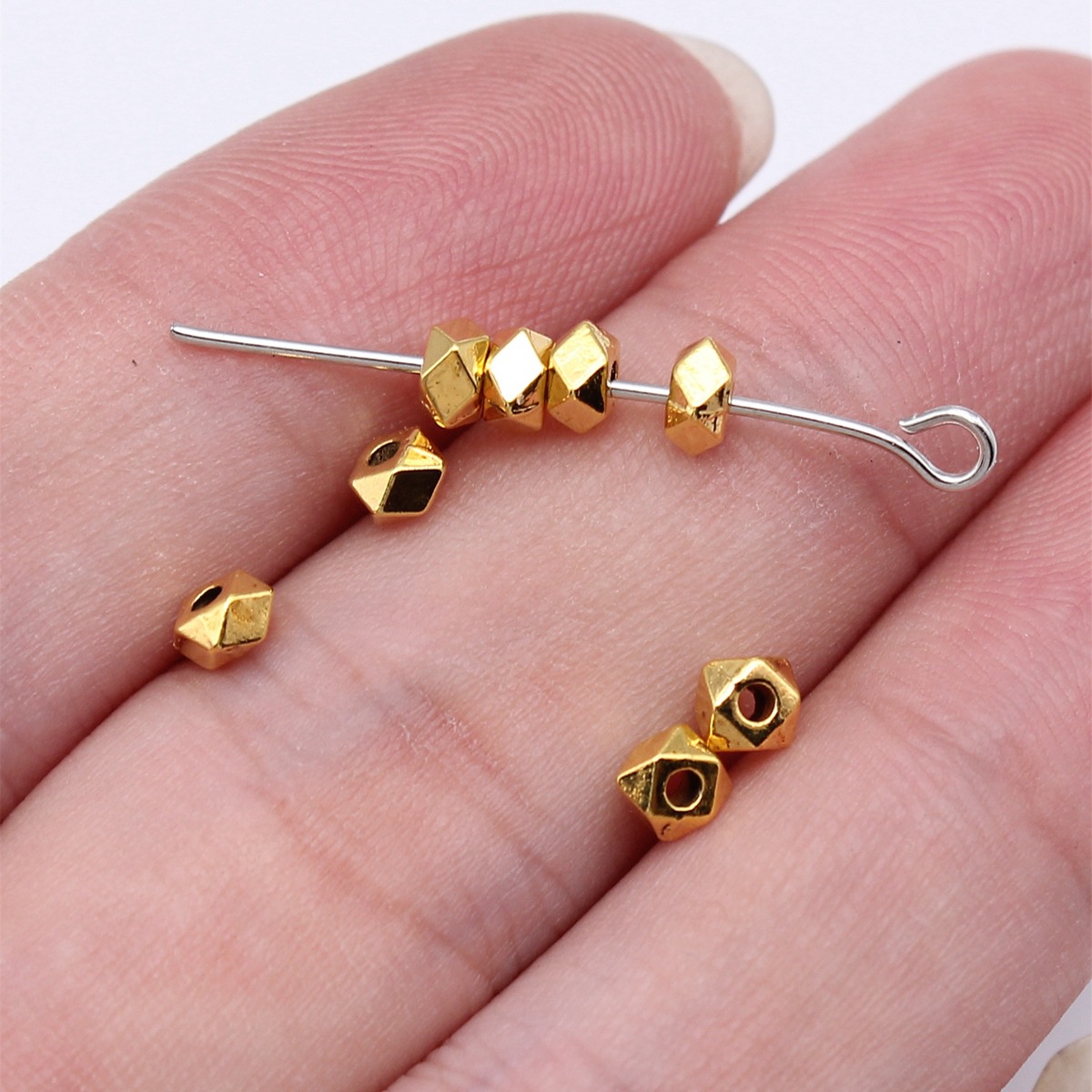 2:couleur or antique