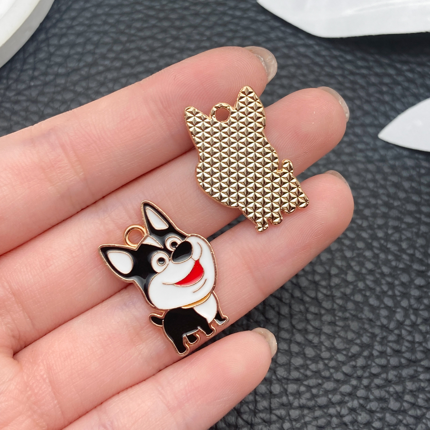 6:23293-1 black oil dripping zinc alloy cartoon pet dog husky 25x16mm-1.65g