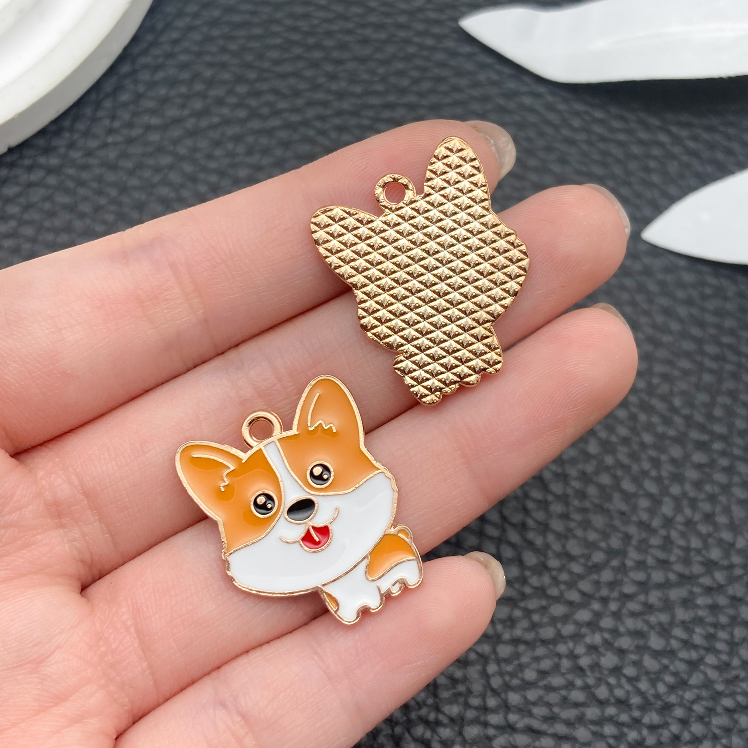 9:23296-1 orange oil drip zinc alloy cartoon pet dog corgi 24x20mm-2.1g