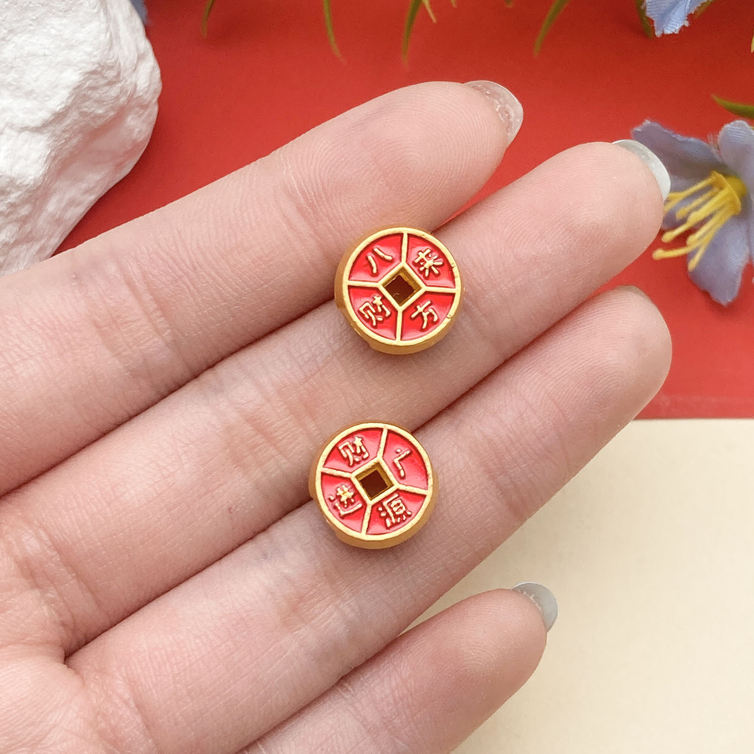 12:22699-1 12x11mm-2.5g-hole 4 red dripping oil ancient gold matte gold double-sided eight directions to bring wealth and wealth to the big hole spacer beads