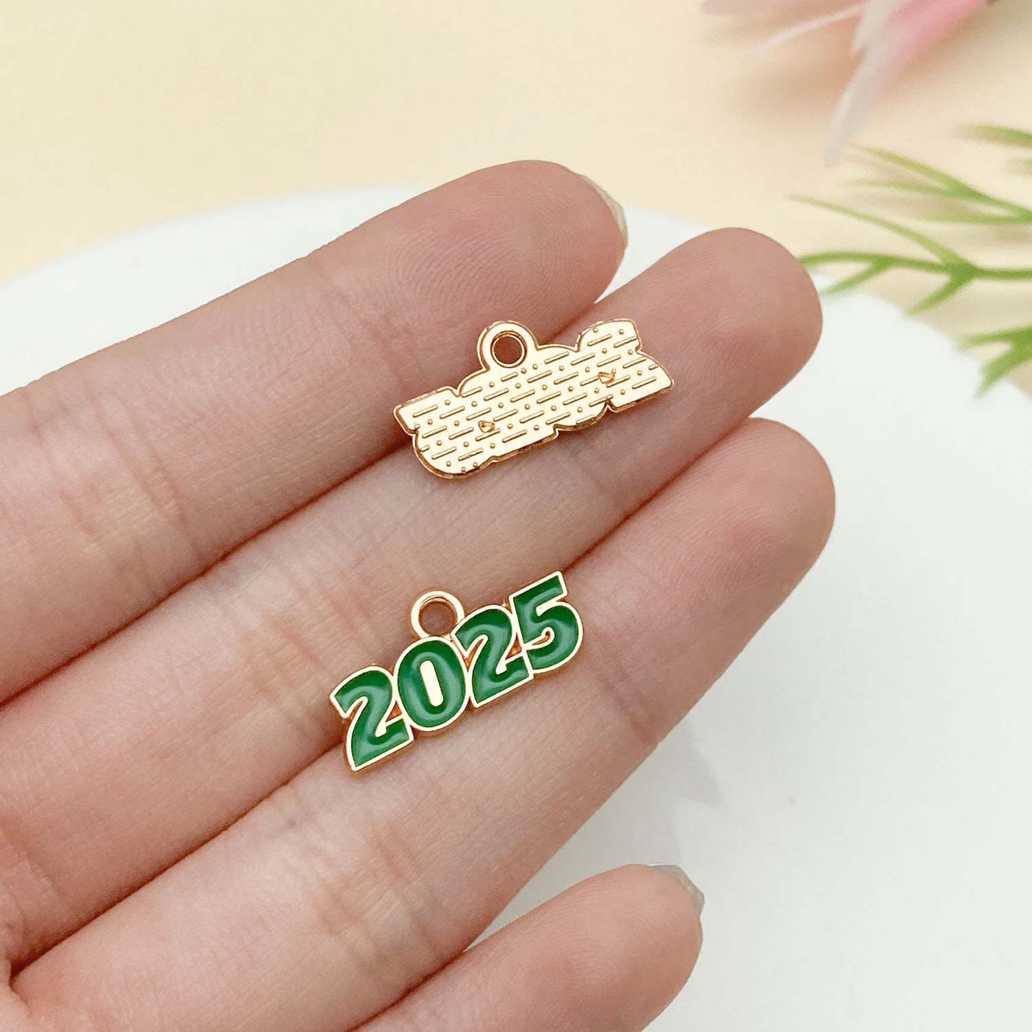 7:23341-1 kc gold green dripping zinc alloy 2025 number plate 9x18mm-0.6g