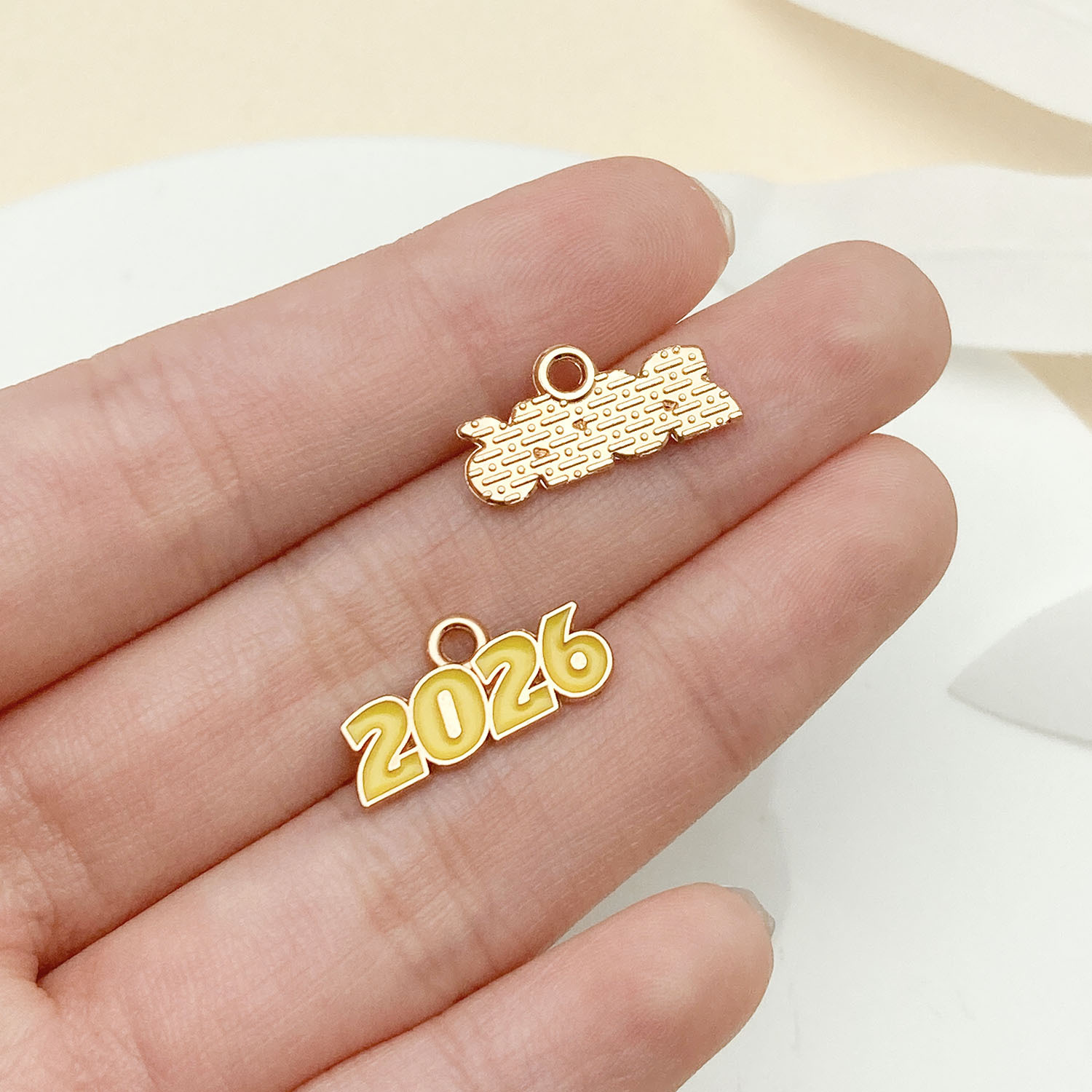 17:23351-1 kc golden yellow oil dripping zinc alloy 2026 number plate 9x17mm-0.5g