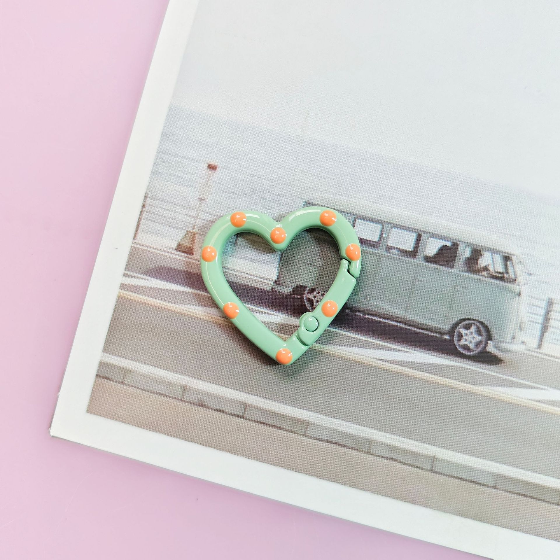 11:Mint green oil dripping buckle